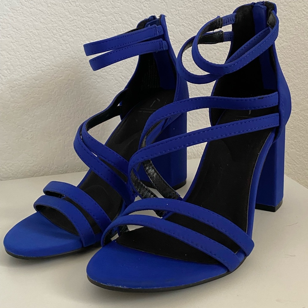 Simply Vera Vera Wang High Heel Wedge